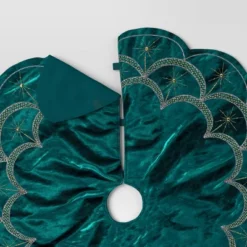 48" Christmas Dia Art Deco Embellished Soft Velvet Tree Skirt Green - Wondershop™ 9 48" Christmas Dia Art Deco Embellished Soft Velvet Tree Skirt Green - Wondershop™ -Christmas Supply Store GUEST 25dbeb83 d77f 4e3d bfff 3f32eebb396f