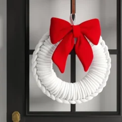 24" Christmas White Tube Yarn Red Bow Wreath - Wondershop™