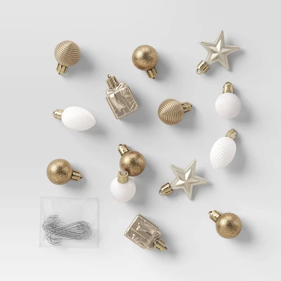 25ct Assorted Shatter-Resistant Christmas Tree Ornament Set - Wondershop™ 6 25ct Assorted Shatter-Resistant Christmas Tree Ornament Set - Wondershop™ - Image 4