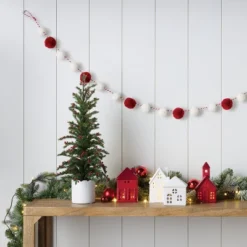 72" Christmas Pompons Garland Red/White - Wondershopâ˘